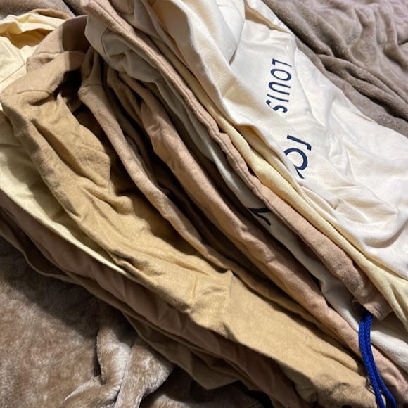 Authentic Louis Vuitton drawstring Dust bag - Picture 6 of 8